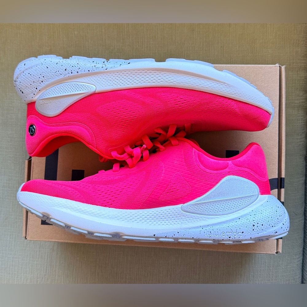 Lululemon Women's Beyondfeel Running Shoe Red - Like New!